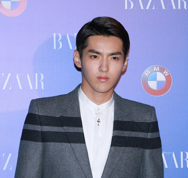 j0ZQ605q0714xN067vP6P8sAqmrQE3Q1.jpg 立領(lǐng)3.jpg