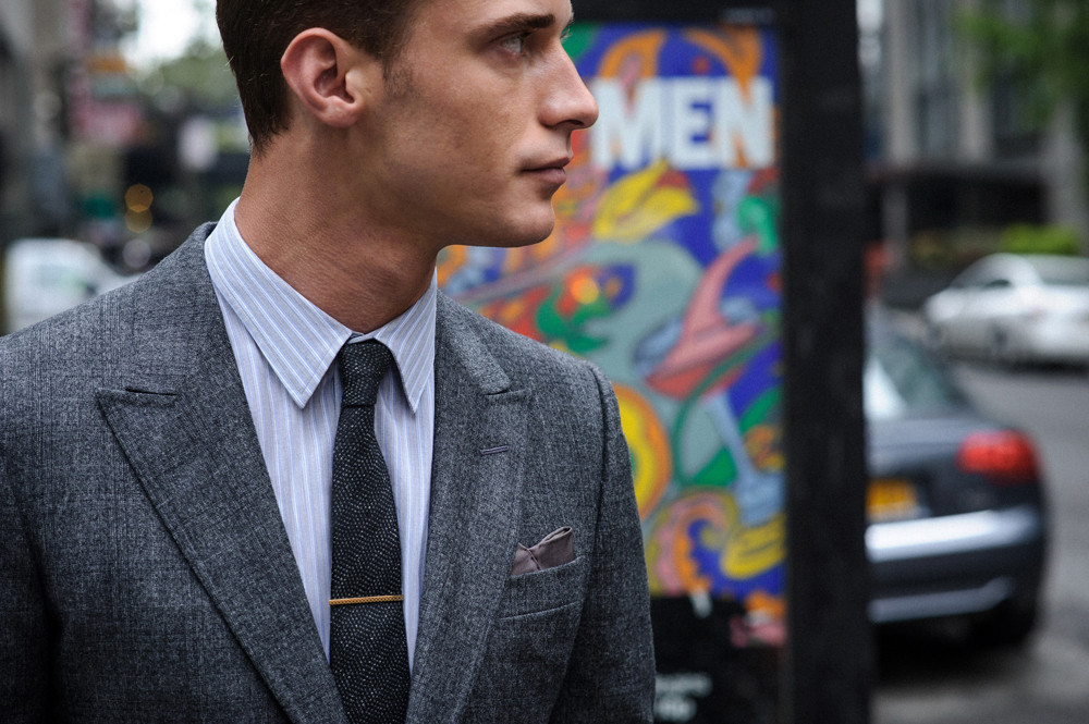 jD10BZmTr843eI6F5z3Zzd34p01I310u.jpg 標準領(lǐng)2.jpg