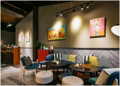 酒店制服設(shè)計(jì)中如何將暖色調(diào)運(yùn)用在酒店制服中 酒店制服設(shè)計(jì)中如何將暖色調(diào)運(yùn)用在酒店制服中